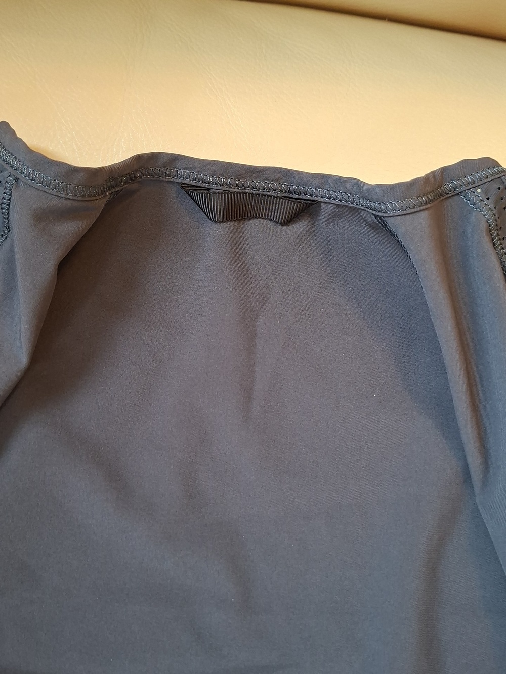 Ivivva Girl by Lululemon🍋 Run Day, Fun Day Tee grey longer t-shirt size 12 - Picture 9 of 9